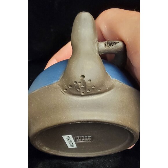 Vintage Yixing Zisha Clay Tea Pot - Picture 15 of 16